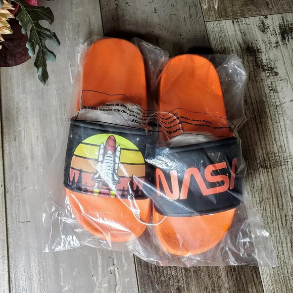 NWT NASA Unisex Kids Slide Sandals Size 13-1 Orange Black - Picture 5 of 7